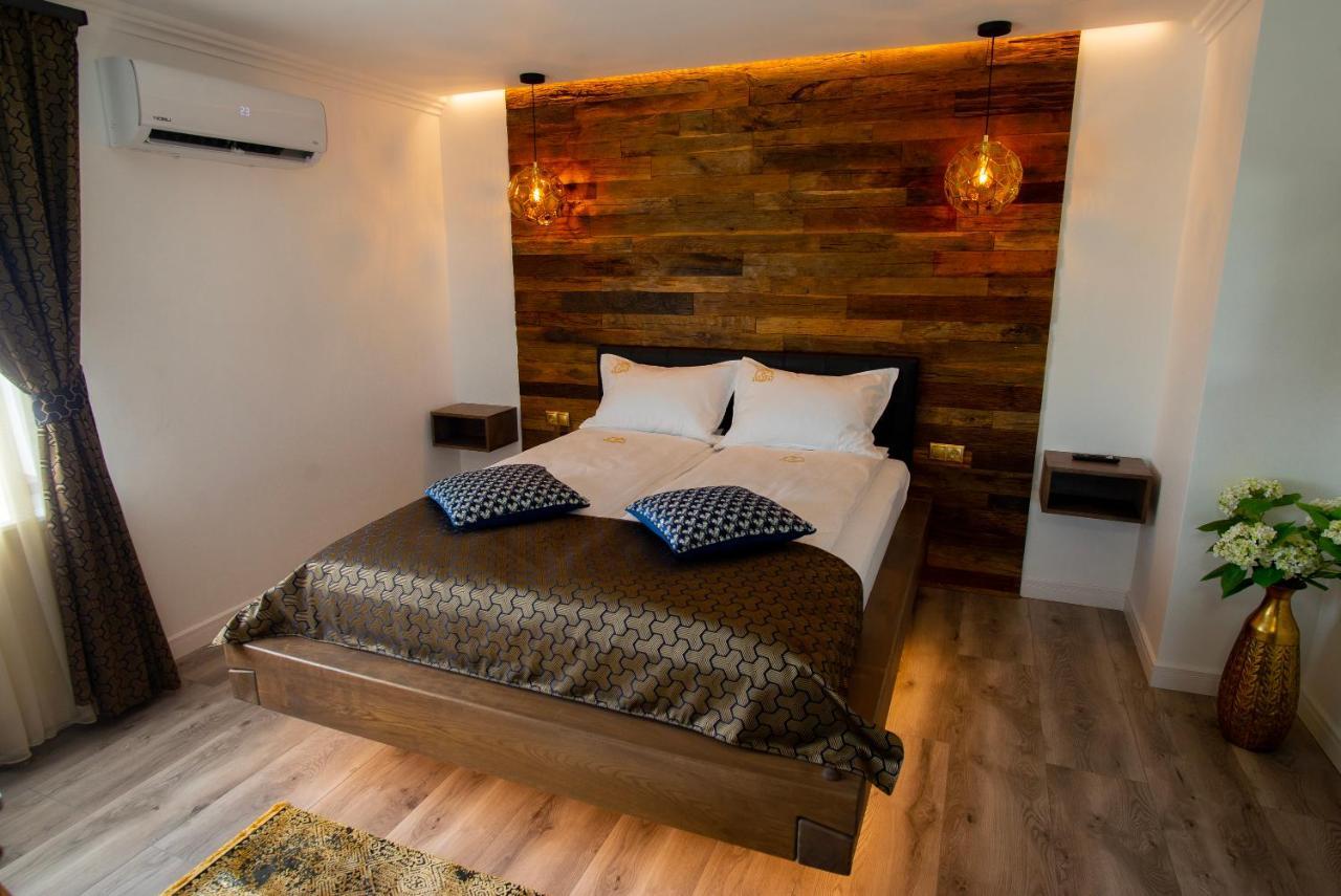 Bed and Breakfast Kotyogo Panzio Lupeni  Zewnętrze zdjęcie