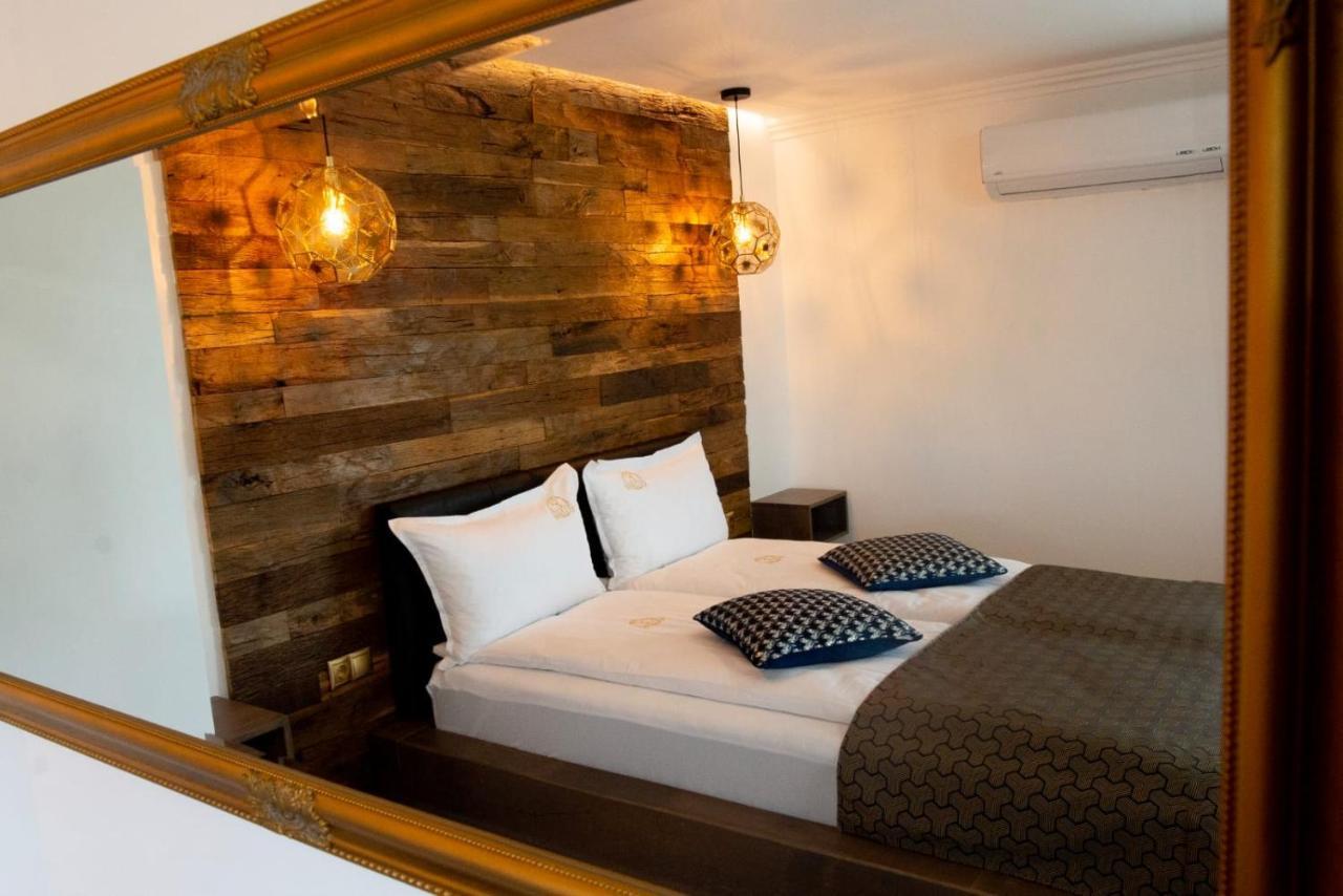 Bed and Breakfast Kotyogo Panzio Lupeni  Zewnętrze zdjęcie