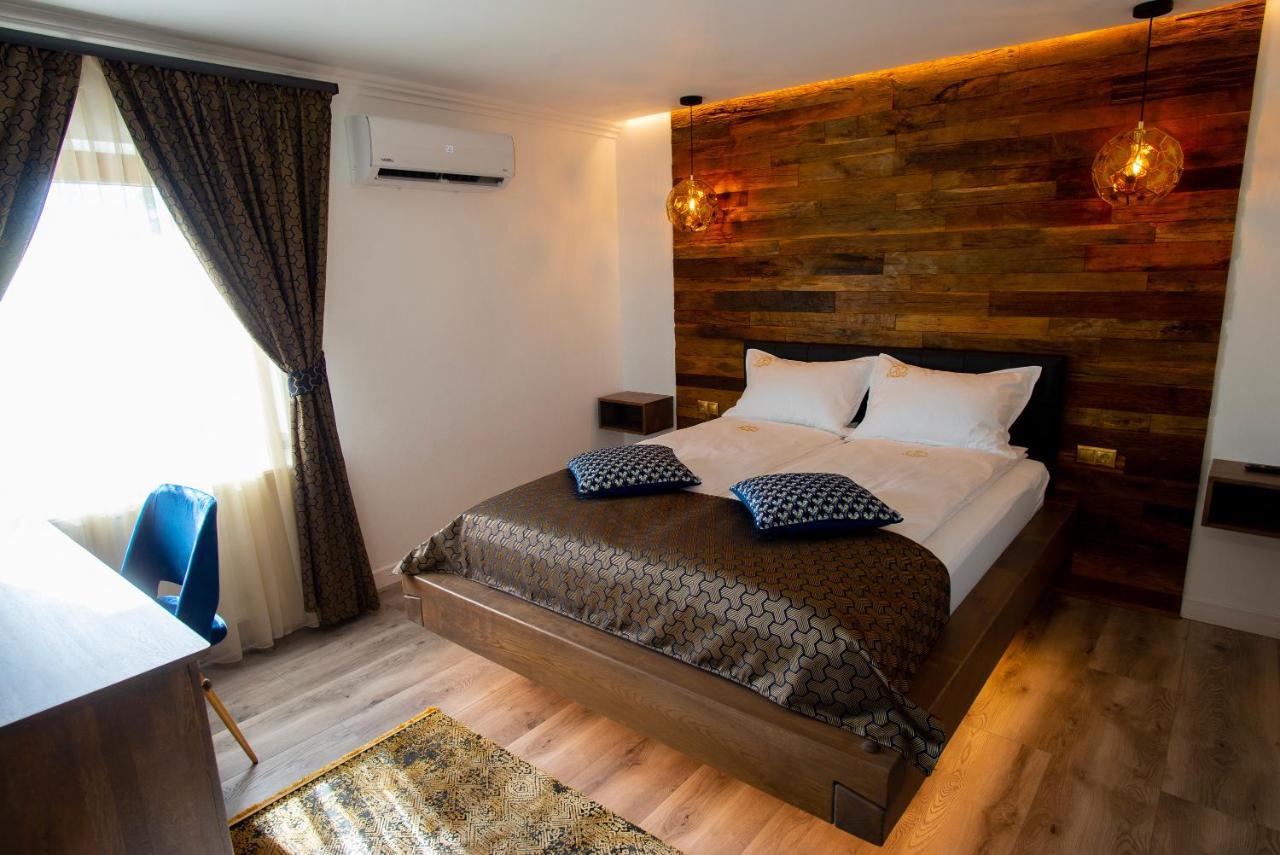 Bed and Breakfast Kotyogo Panzio Lupeni  Zewnętrze zdjęcie