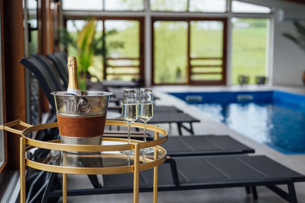 Bed and Breakfast Kotyogo Panzio Lupeni  Zewnętrze zdjęcie
