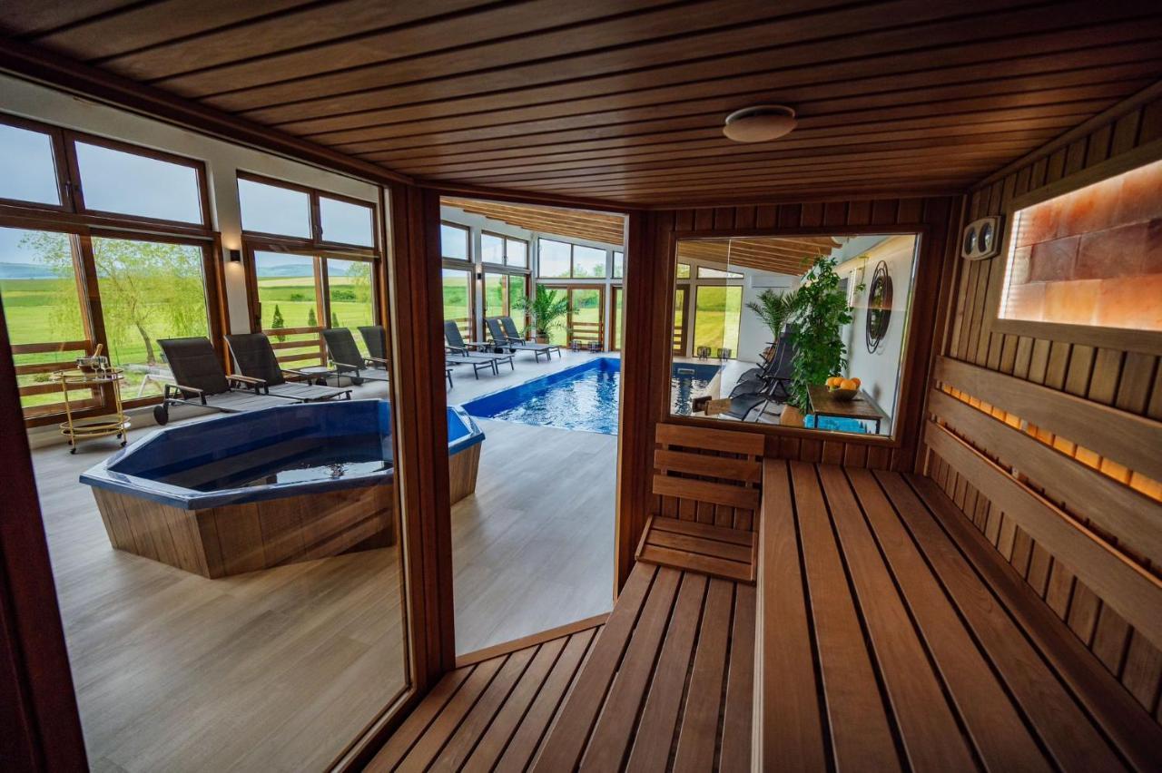 Bed and Breakfast Kotyogo Panzio Lupeni  Zewnętrze zdjęcie